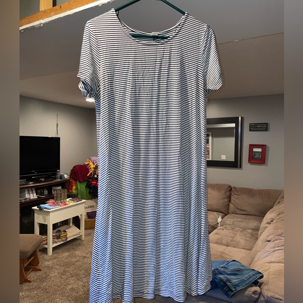 Old Navy Women’s Tshirt Swing Dress
